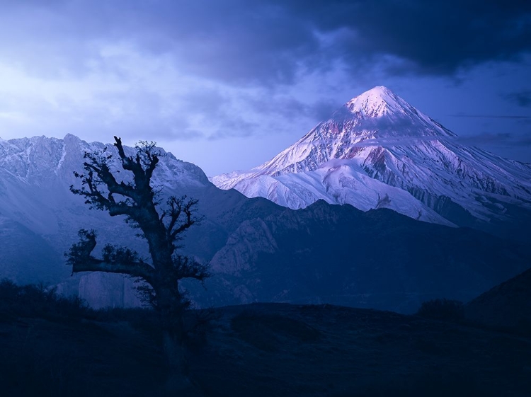 Picture of MOUNT DAMAVAND IN BLUE MOMENTS