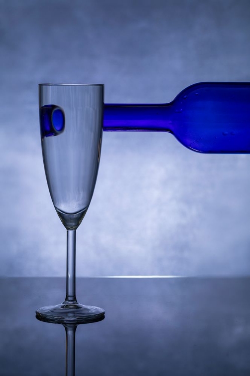 Picture of BLUE GLASS #3