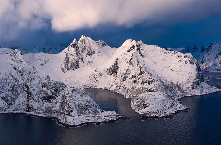 Picture of RING OF MOUNTAINS