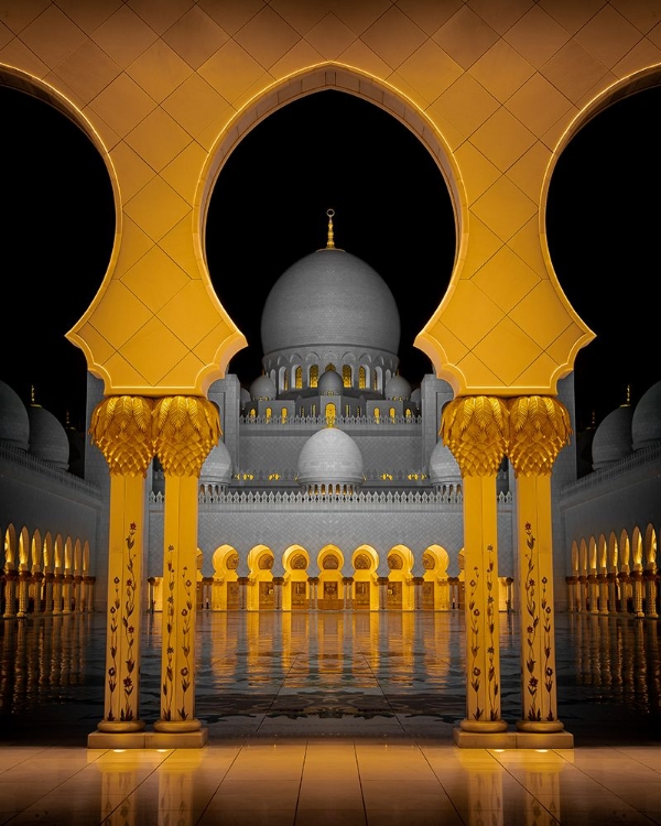 Picture of SHEIKH ZAYED GRAND MOSQUE GOLD AND BLACK