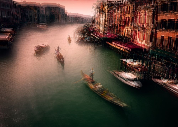 Picture of GONDOLA TOURS IN VENICE