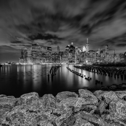 Picture of MANHATTAN SKYLINE EVENING ATMOSPHERE IN NEW YORK CITY - MONOCHROME