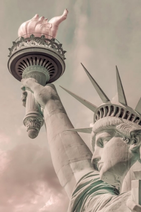 Picture of NEW YORK CITY STATUE OF LIBERTY | URBAN VINTAGE STYLE