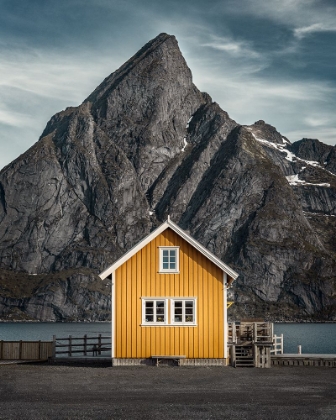 Picture of YELLOW CABIN