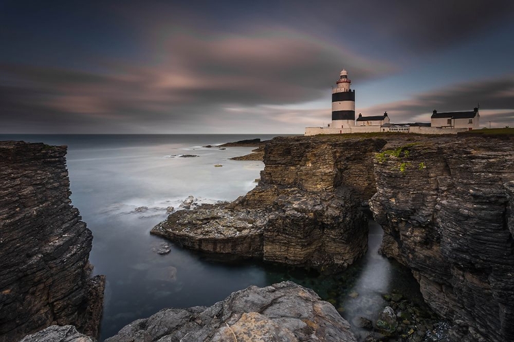 Picture of LIGHTHOUSE ON CLIFFS