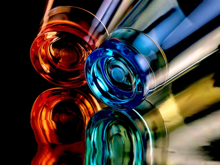 Picture of COLOURFUL PLASTIC GLASSES 2