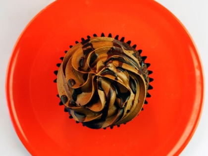 Picture of ONE CHOCOLATE CUPCAKE 1