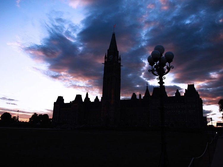 Picture of SILHOUETTE OF CENTRE BLOCK, PARLIAMENT BUILDINGS 1