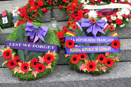 Picture of WAR MEMORIAL WREATHS