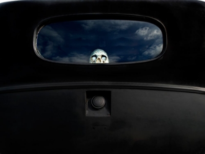 Picture of SKULL AND REAR WINDOW