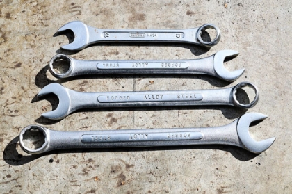 Picture of FOUR HORIZONTAL SPANNERS