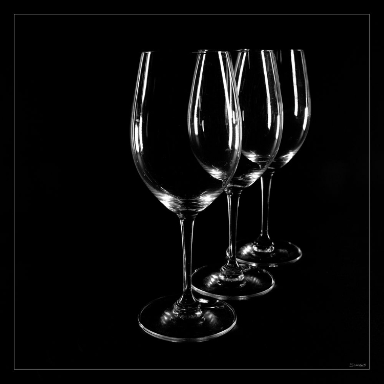 Picture of WINE GLASS 01